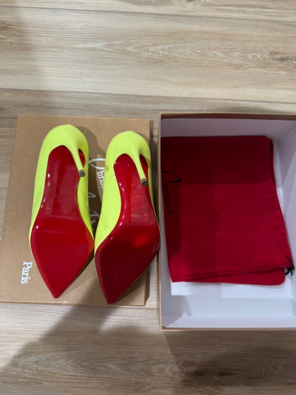 Christian Louboutin stilletos - Picture 2 of 3